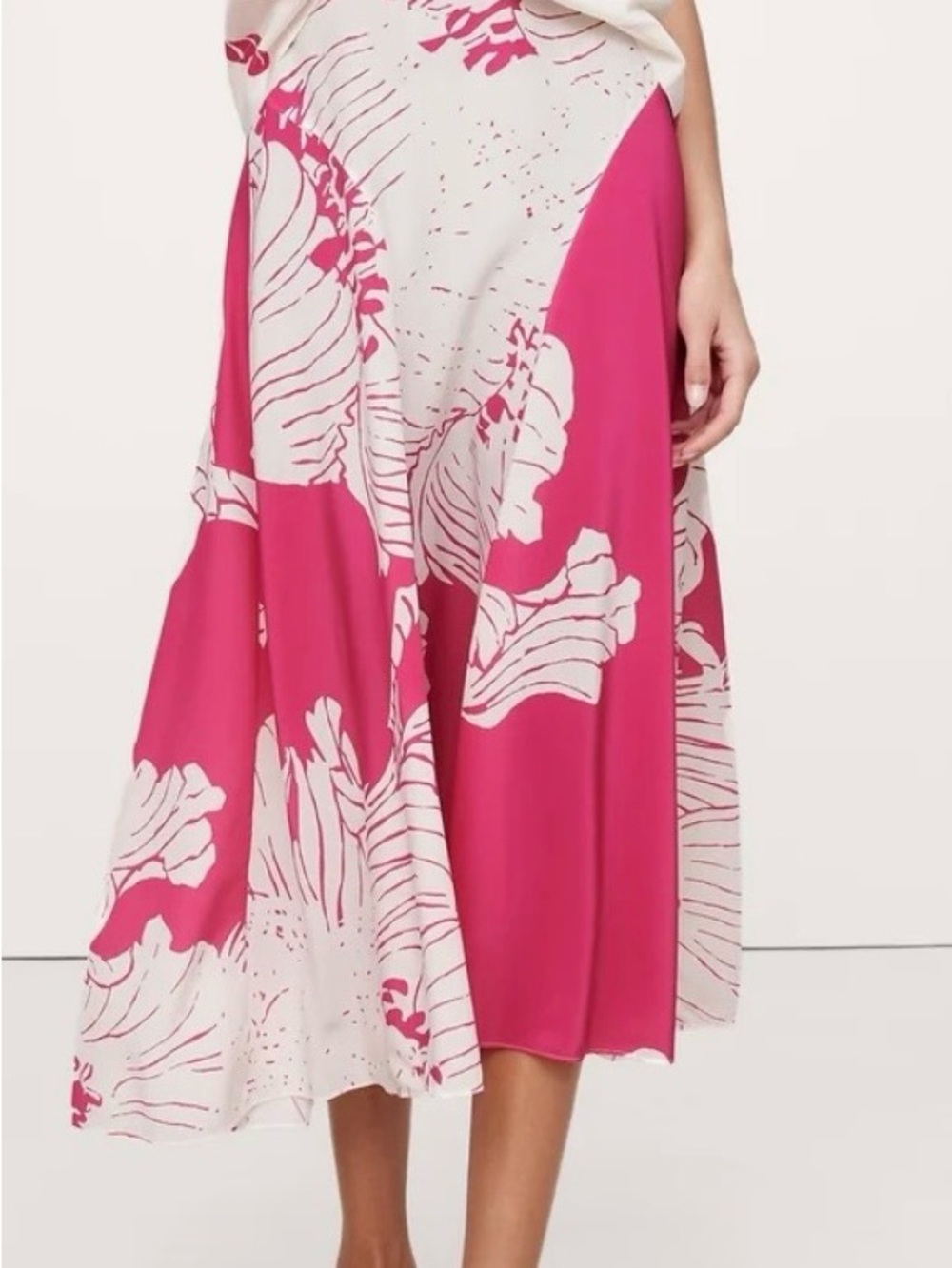 Banana Republic Pink and White Floral Midi Skirt - Picture 2 of 3